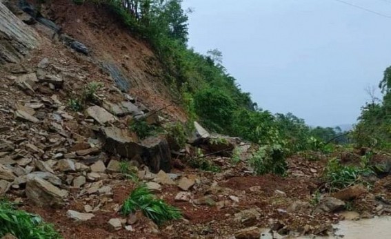 Landsliding affected transport movement via the Fatikroy-Kamalpur road Landsliding affected transport movement via the Fatikroy-Kamalpur road
